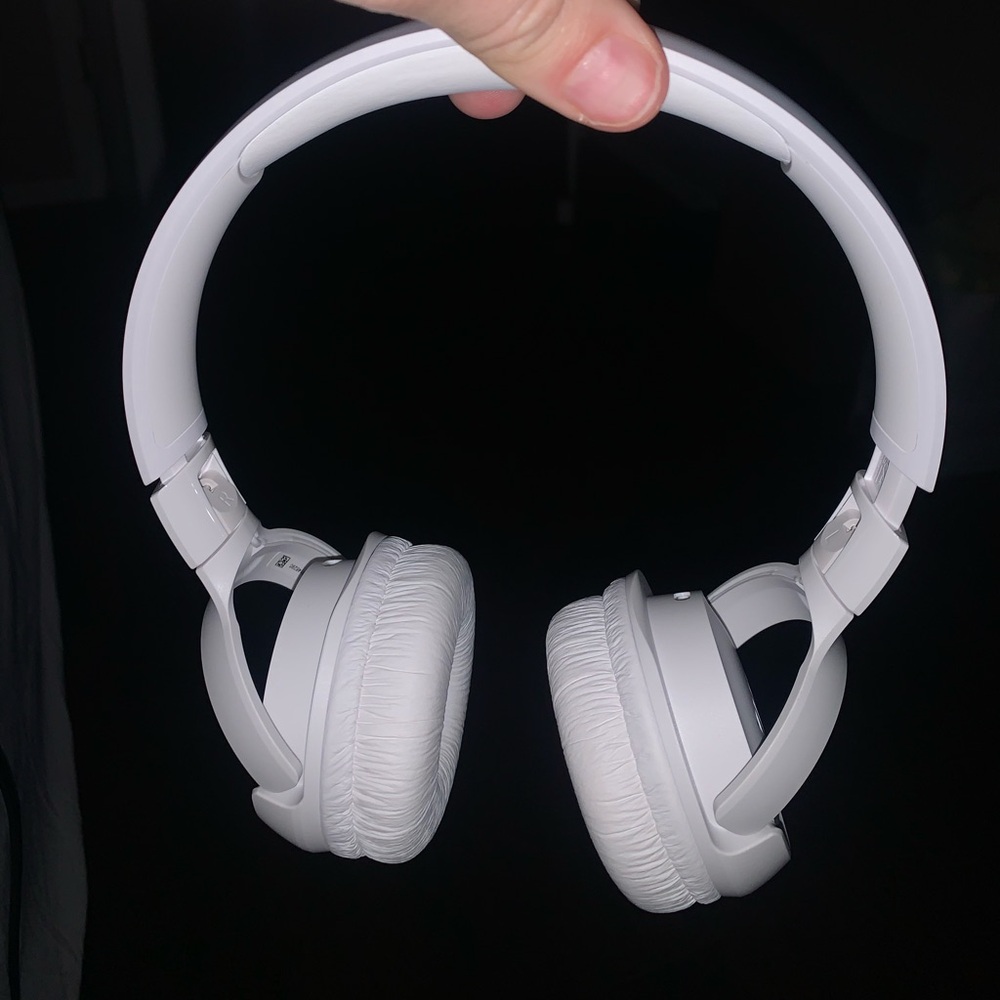 JBL Tune 520 Bluetooth Wireless On-Ear Headphones
